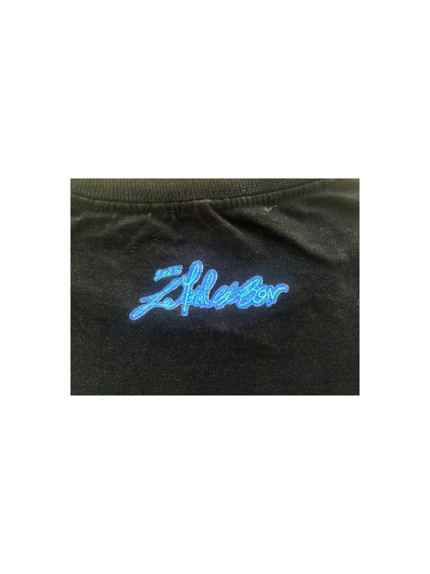 DAY BY DAY #6 — TEE SHIRT “LE MORAL EST BON”